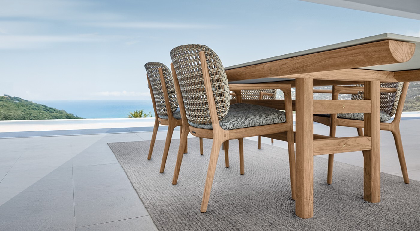 Gloster rail eettafel frame teak blad keramiek onderaanzicht
